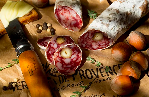 Provence Saucisson mit ganzen Haselnüssen